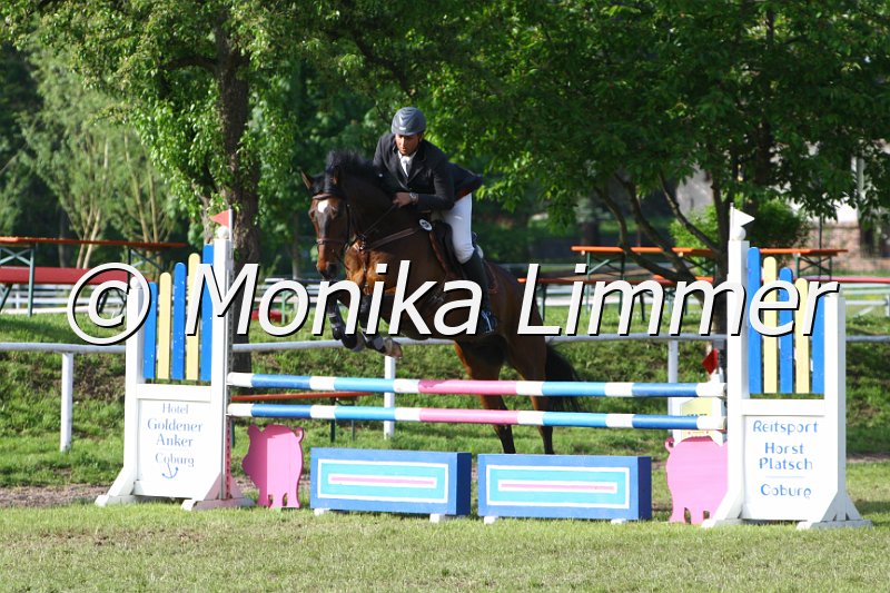 005M6106_Askari_Gluecks A.JPG